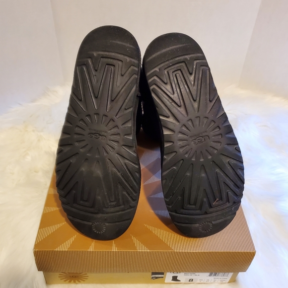 UGG Bailey Button Boots, Size 8 - Picture 6 of 7